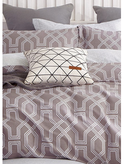 Постельное белье Cleo полутороспальное сатин 150х210х1 160х230х1 70х70х2 15/599-SK