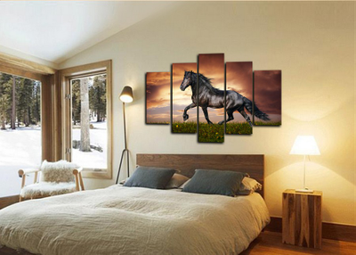 Модульная картина "Черный конь"
