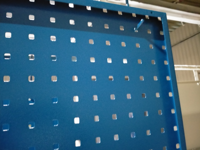 Перфорированный экран для инструментов с креплением на стену 1700х1000х1,5