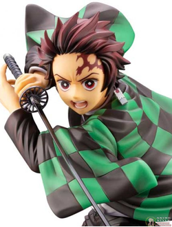 Фигурка 1/8  Тандзиро Камадо (Tanjirou Kamado)