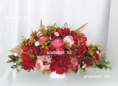 Интерьерная-Алая Композиция из искусственных цветов в вазе № УНС014/Купить для украшения