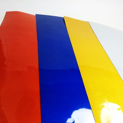 Светоотражающая САМОКЛЕЯЩАЯСЯ плёнка (не для печати, идёт как фон). ЦВЕТ: БЕЛЫЙ