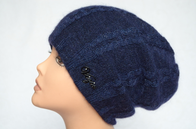 Женский вязаный берет из мохера синий италия фото