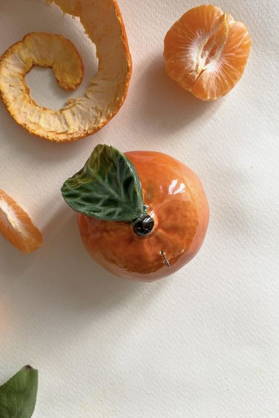 Мандарин с листком