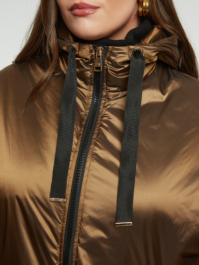 Жилет на синтепоне с капюшоном