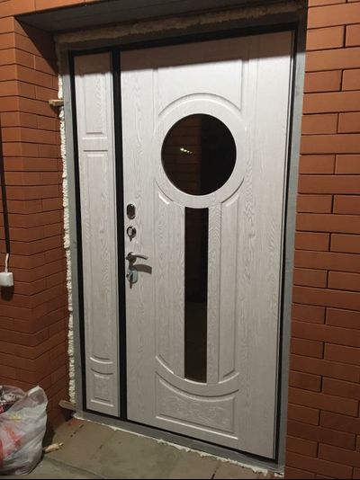 1200*2050 мм. VENMAR. СТАЛЬ 1,8 мм. АФИНА 90 мм. ГРЕЦКИЙ ОРЕХ/ ДУБ КАНЬОН СВЕТЛЫЙ или ГРЕЦКИЙ ОРЕХ/ КОВАНЫЕ ЭЛЕМЕНТЫ