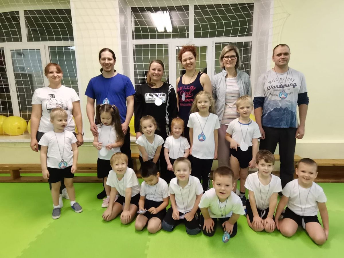 Спортивная карусель. Спортивная Карусель движение и здоровье в подготовительной группе.