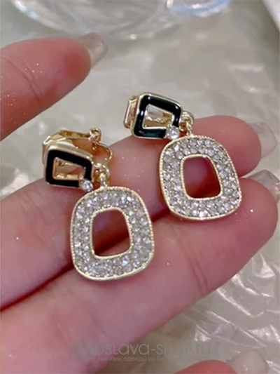 Овальные клипсы в стразах