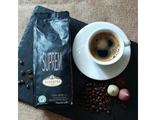 Лучшее кофе в зернах в мире. Лучшее кофе в зернах в мире. Кофе в зернах фирмы. Кофе лавацца эспрессо в зернах 250гр м/у. Бренды кофе.