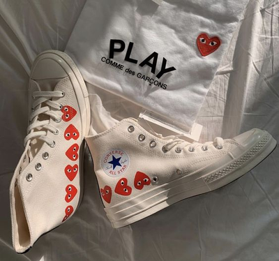 Кеды Converse Play Comme des Garcons высокие белые с сердечками