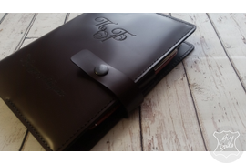 кожаный ежедневник с именной гравировкой