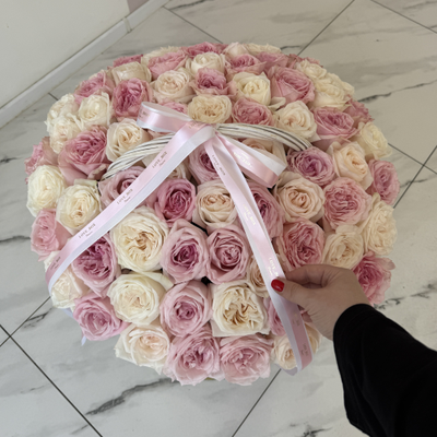 КОРЗИНА С ПИОНОВИДНЫМИ РОЗАМИ №37