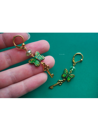 "Посланницы чудес", серьги с бабочками и ключиками (благотворительность)