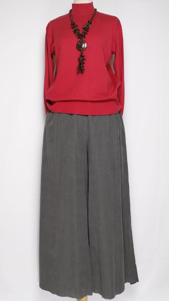 Брюки вельветовые"Палаццо защипы пояс" графит до 54