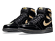 купить дёшево мужские кроссовки Nike Air Jordan 1 Retro High OG 'Black Metallic Gold' 555088-032