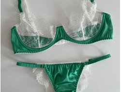 Clarissa emerald white