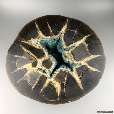 Септария, герхардтит на кальците. Россия. Редкость! 345*325*145мм