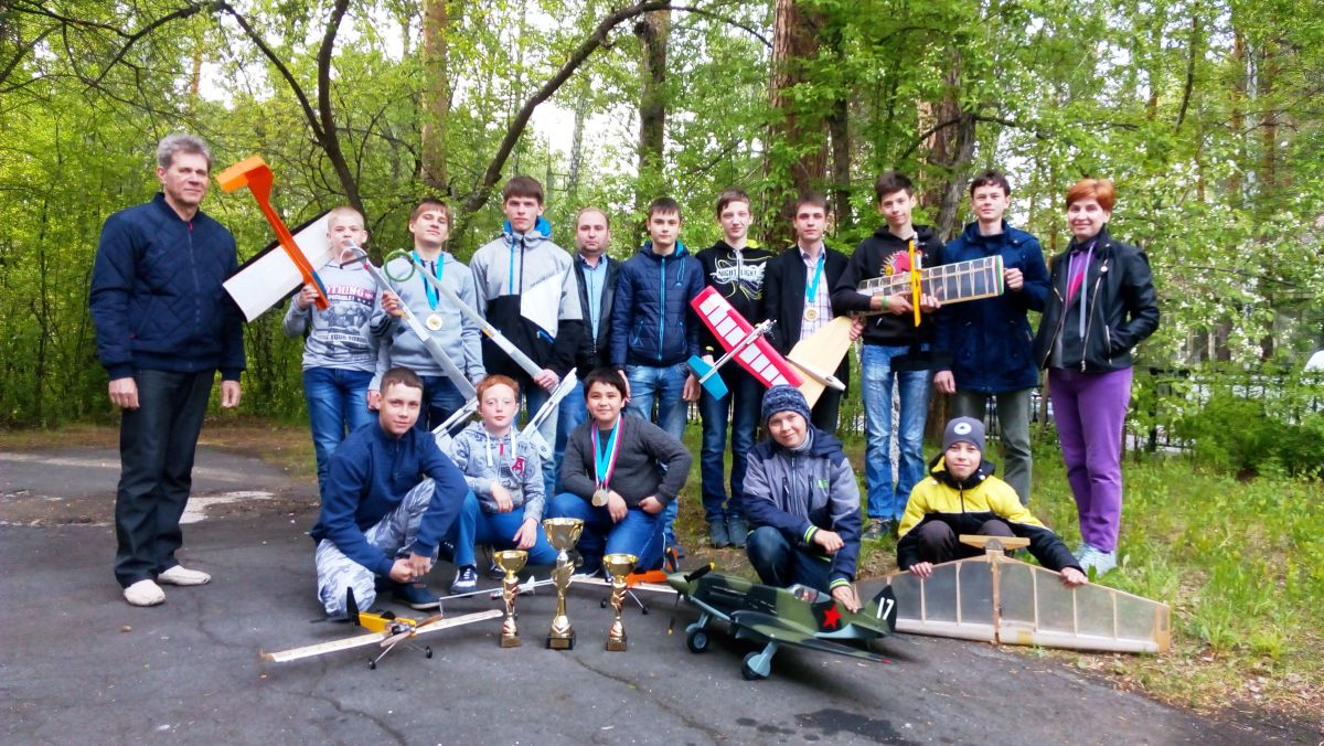 Озерская команда авиамоделистов