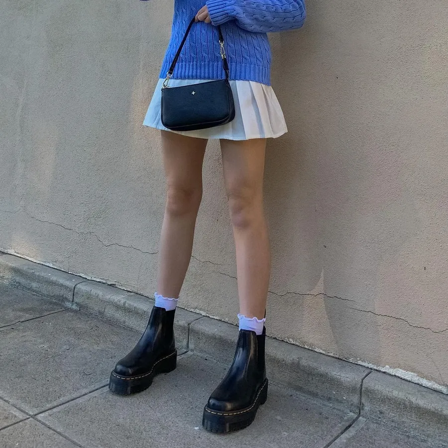 dr. martens черного цвета для женщин