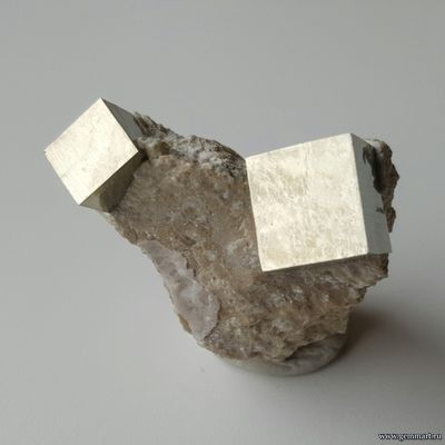 Пирит на породе. Испания.