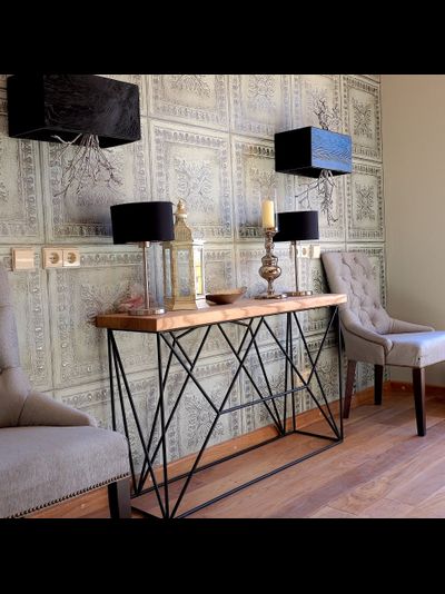 консоль из слэба карагача на геометрическом подстолье