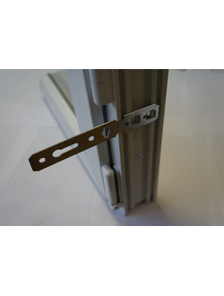 Пластина для монтажа окон и дверей ( Кляймер) (00000230)