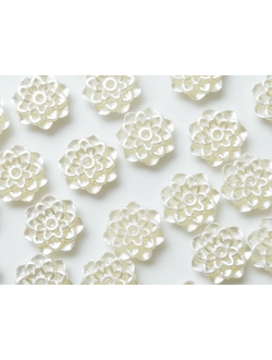 Полубусины пластиковые фигурные