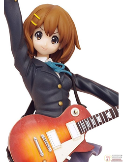 Фигурка Юи Хирасава (Hirasawa Yui Winter Uniform ver.)