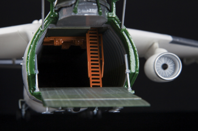 Сборная модель: (Звезда 7035) Советский транспортный самолёт АН-225 «МРИЯ»