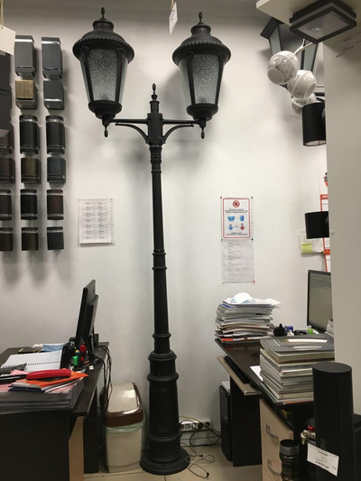 Светильник садово-парковый Munich2 (2 фонаря с опорой)