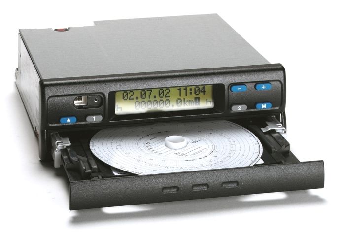 Аналоговый тахограф 1324 от компании Continental. Шайба выезжает и откидывается для удобства замены.