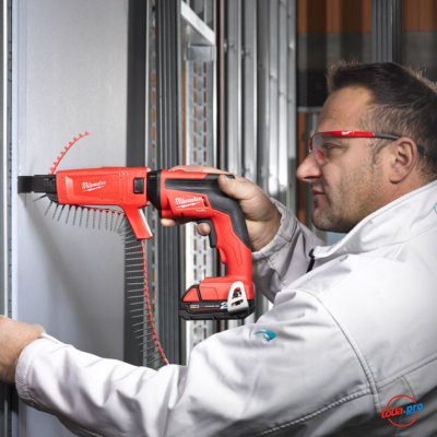 Аккумуляторный шуруповерт для гипсокартона Milwaukee M18 FUEL FSGC-202X 4933459199