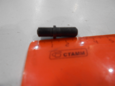 Шпилька М 8 для крепления карбюратора Иж