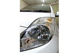 Полировка фар Toyota Vitz