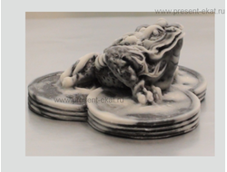 Фигурка Жаба на трех монетах. ОПТ