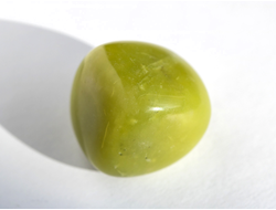 Лизардит, змеевик, галтовка, Китай (20*19*18 мм, 12 г) №18595