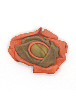 "Тёплая радость". Яркая брошь из кожи с пейзажной яшмой