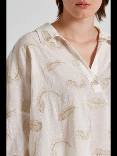 Блуза легкая с золотой вышивкой