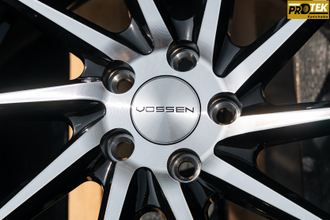 Комплект дисков R16 7,0J ET+36 5*100 Vossen CVT Черный глянец с полированными лучами (G560)