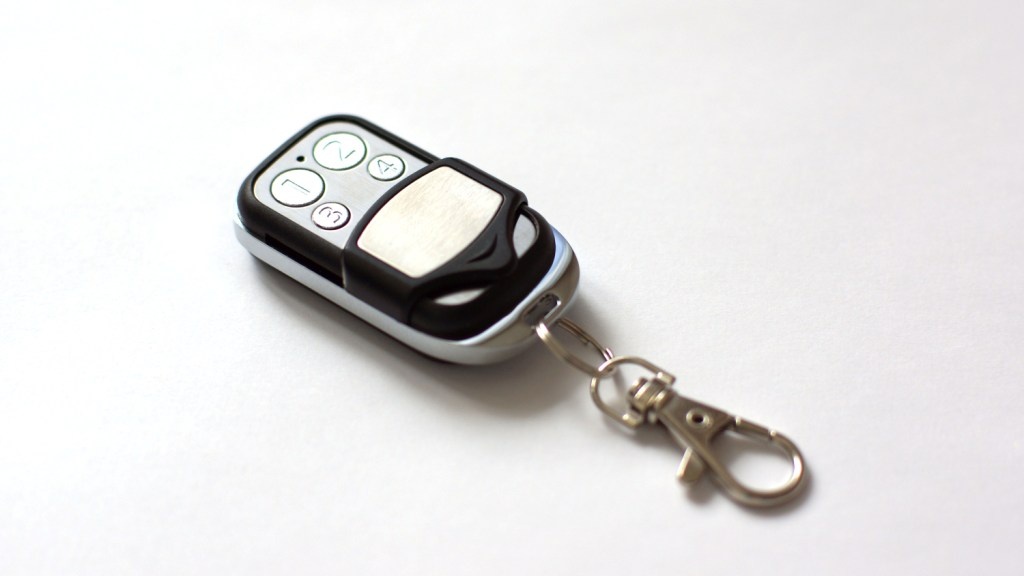 Il-102 радиобрелок. Il-102 радиобрелок. Apollo tom 2 пульт-брелок. Iron logic il 102 брелок. 92 mhz брелок.