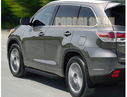 Пороги для Toyota Highlander черные