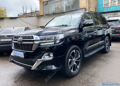 Рестайлинг Toyota Land Cruiser 200 из 2008-2015 в Lounge 2021 года