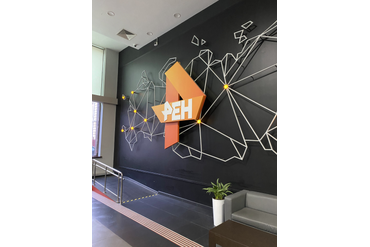 Начало работ и уже знакомый объект. Заказчики приходят к нам уже второй раз и теперь на очереди еще 3 переговорных.