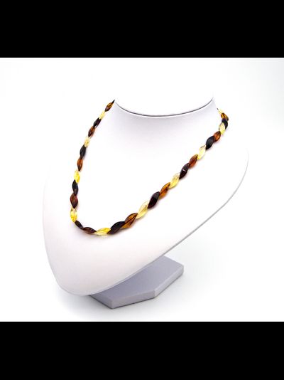 Бусы камнерезные "Змейка" трехцветная из янтаря