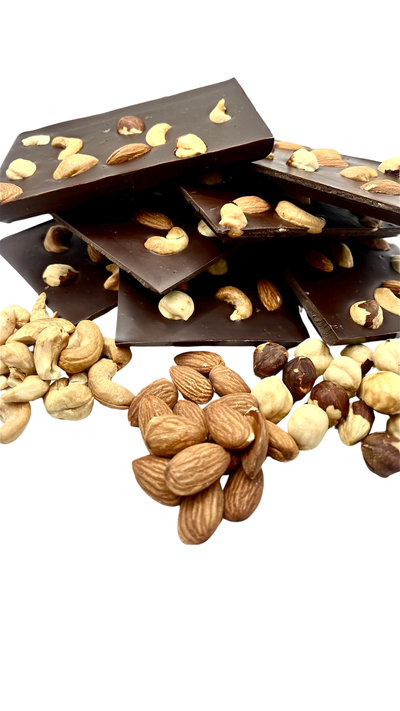 Темный шоколад 70% с кешью, миндалем и фундуком