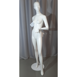 Женский манекен в полный рост с реалистичными пропорциями