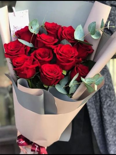 Букет розы с эвкалиптом "CREATIVE"