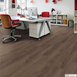 Декор ламината Haro Tritty 100 Дуб Контура Дымчатый 538697 в интерьере комнаты