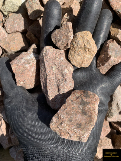 розовый гранит щебень