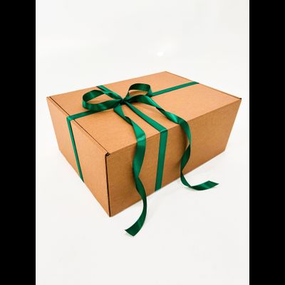 Огромная подарочная коробка GILEV 52x38x22 см с наполнителем и зеленой лентой